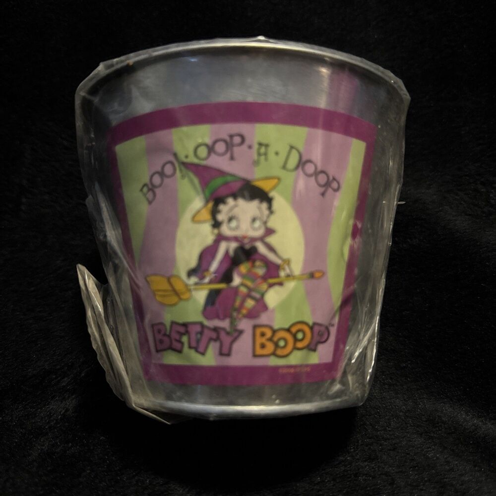 Vintage 2005 Bewitching Betty Boop Galvanized Bucket Vandor 10375 King Features